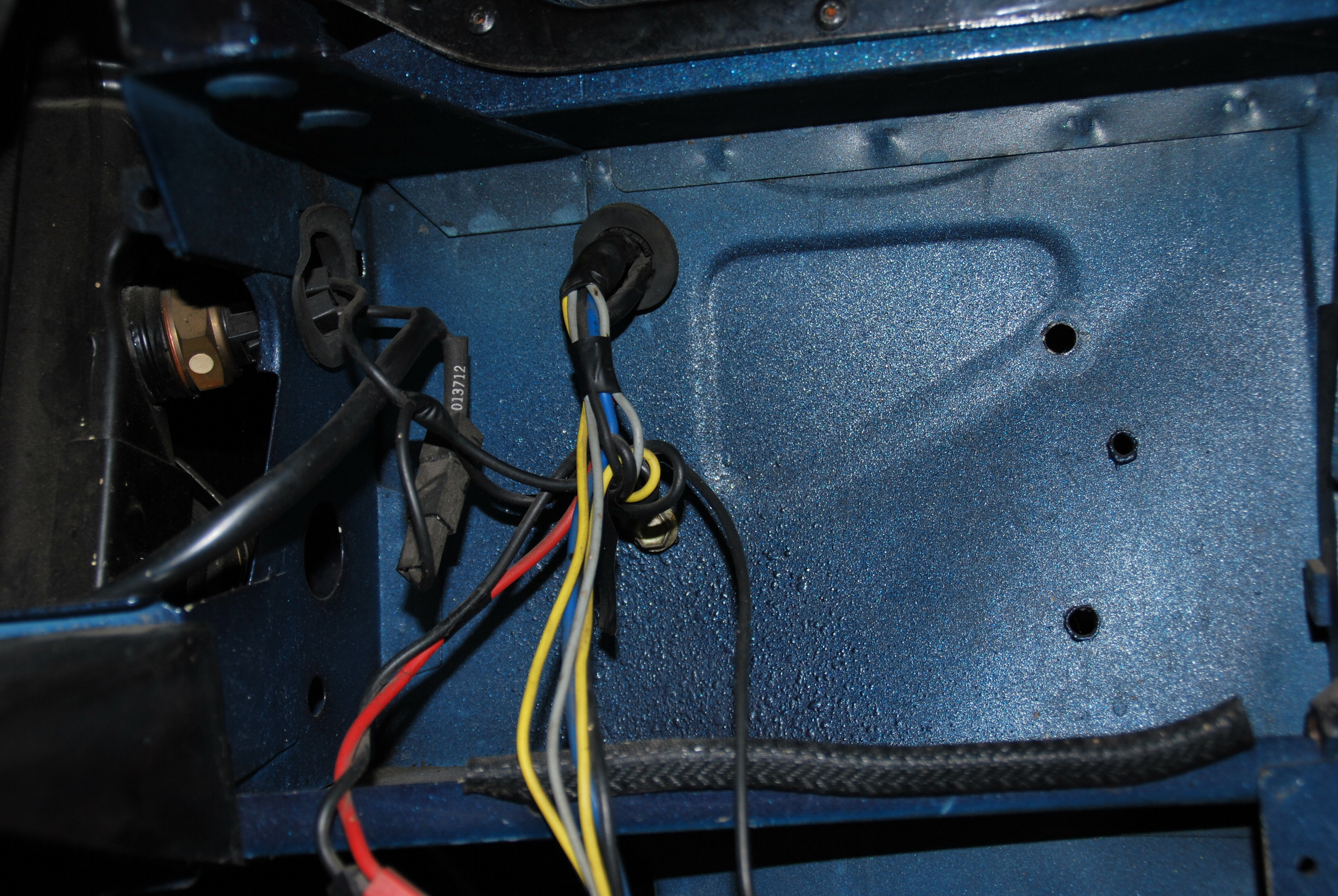 Front links unter Scheinwerfer