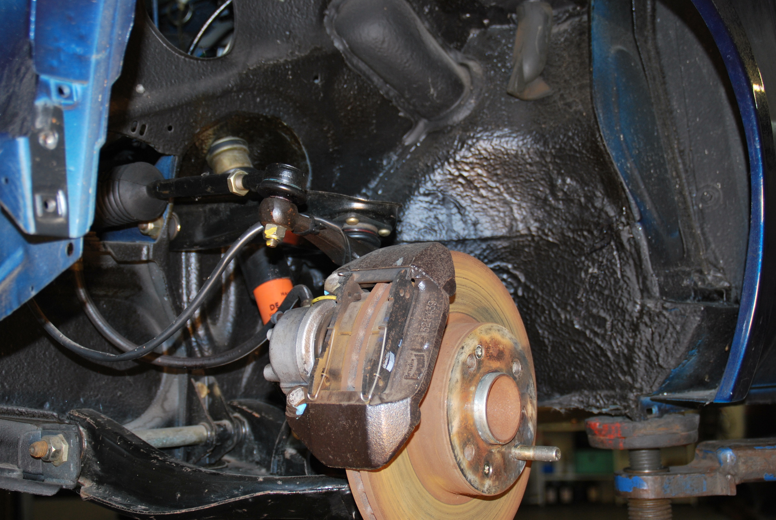 Radhaus, Radaufhängung vorne links